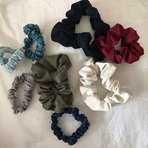 urban outfitters scrunchie set